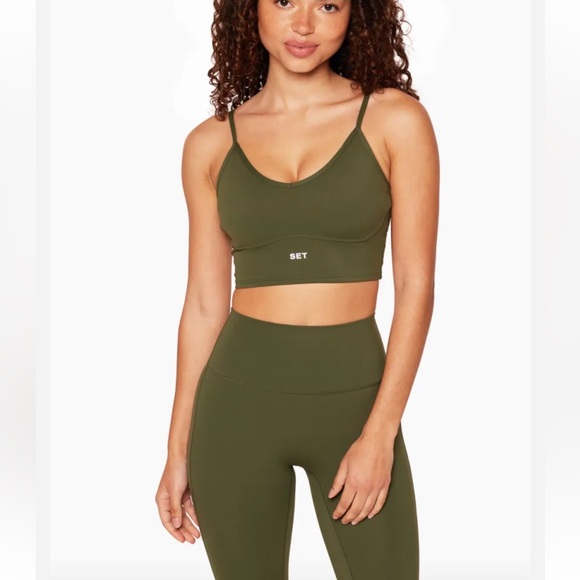 SET Active Set - Picture 3 of 10